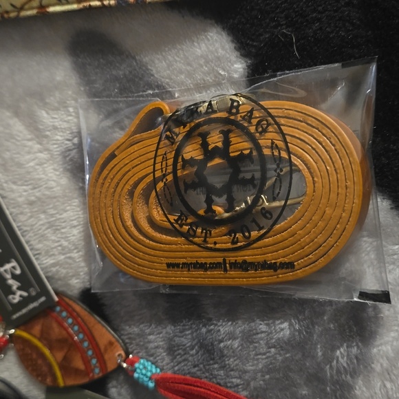 NWT BUNDLE 👀 MYRA BAG 3 pc set - Picture 5 of 5